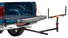 Laden Sie das Bild in den Galerie-Viewer, Lund Universal Hitch Rack - Black
