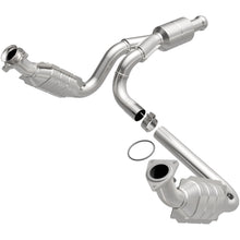 Laden Sie das Bild in den Galerie-Viewer, MagnaFlow Conv DF 09-13 Chevy Avalanche 5.3L