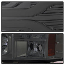 Carica l&#39;immagine nel visualizzatore di Gallery, Spyder Chevy Silverado 1500 07-13 Version 3 Projector Headlights - Smoke PRO-YD-CS07V3-LBDRL-SM