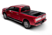 Laden Sie das Bild in den Galerie-Viewer, UnderCover 05-17 Suzuki Equator (w/ Utili-Track System) 5ft Flex Bed Cover