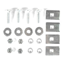 Laden Sie das Bild in den Galerie-Viewer, Curt 71-80 International Scout II Class 3 Trailer Hitch w/2in Receiver