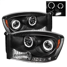 Carica l&#39;immagine nel visualizzatore di Gallery, Spyder Dodge Ram 1500 06-08/Ram 2500 06-09 Projector Headlights LED Halo LED Blk PRO-YD-DR06-HL-BK