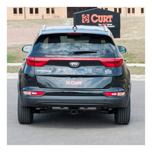 Charger l'image dans la galerie, Curt 17-19 Kia Sportage Class 3 Trailer Hitch w/2in Receiver