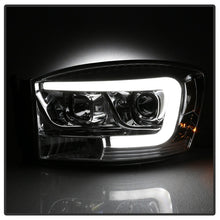 Carica l&#39;immagine nel visualizzatore di Gallery, Spyder Dodge Ram 1500 06-08 V2 Projector Headlights - Light Bar DRL - Chrome (PRO-YD-DR06V2-LB-C)