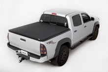 Laden Sie das Bild in den Galerie-Viewer, Lund 05-15 Toyota Tacoma (6ft. Bed) Genesis Elite Tri-Fold Tonneau Cover - Black