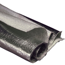 गैलरी व्यूवर में इमेज लोड करें, DEI Heat Screen 36in x 40in - Mylar Radiant Glass Fiber Matting
