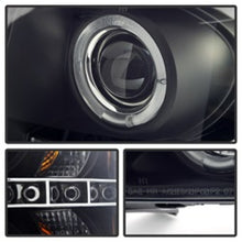 Laden Sie das Bild in den Galerie-Viewer, Spyder Chevy Silverado 1500/2500 07-13 Projector Headlights LED Halo LED Blk Smke PRO-YD-CS07-HL-BSM