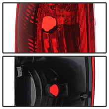Carica l&#39;immagine nel visualizzatore di Gallery, Xtune Chevy Avalanche 02-06 Driver Side Tail Lights - OEM Left ALT-JH-CAVA02-OE-L