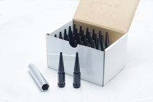 Laden Sie das Bild in den Galerie-Viewer, Wheel Mate Spiked Lug Nuts Set of 32 - Black 14x1.50
