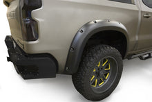 Laden Sie das Bild in den Galerie-Viewer, Lund 2019 Chevy Silverado 1500 RX-Rivet Style Smooth Elite Series Fender Flares - Black (2 Pc.Rear)