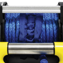 Laden Sie das Bild in den Galerie-Viewer, Superwinch 5500 LBS 12 VDC 1/4in x 60ft Synthetic Rope S5500 Winch