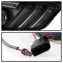 Charger l&#39;image dans la galerie, Spyder 15-18 Ford Focus Projector Headlights - Seq Turn Light Bar - Black PRO-YD-FF15-LBSEQ-BK
