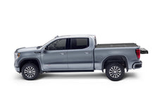 Cargar imagen en el visor de la galería, UnderCover 07-21 Toyota Tundra 5.5ft Triad Bed Cover
