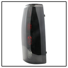 Laden Sie das Bild in den Galerie-Viewer, Spyder Chevy C/K Series 1500 88-98/GMC Sierra 88-98 Euro Style Tail Lights Blk Smke ALT-YD-CCK88-BSM