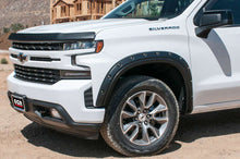 Carica l'immagine nel visualizzatore di Gallery, EGR 2019+ Chevrolet Silverado All Beds Redi-Fit Fender Flares - Set