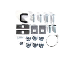 Cargar imagen en el visor de la galería, Curt 87-95 Nissan Pathfinder Class 3 Trailer Hitch w/2in Receiver