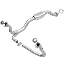 Carica l&#39;immagine nel visualizzatore di Gallery, MagnaFlow Conv DF 2000 Chevy Blazer 4.3L 4WD