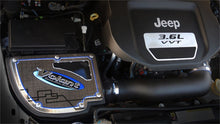 गैलरी व्यूवर में इमेज लोड करें, Volant 12-13 Jeep Wrangler 3.6L V6 Pro5 Closed Box Air Intake System