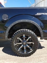 Laden Sie das Bild in den Galerie-Viewer, RBP RX-2 Locking Fuel Door 15-18 Ford F-150 (Except Flare Side) - Black