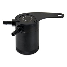 Carica l&#39;immagine nel visualizzatore di Gallery, Mishimoto 14-18 Chevy/GMC 1500 5.3L/6.2L Catch Can
