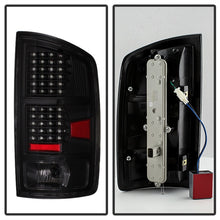गैलरी व्यूवर में इमेज लोड करें, Xtune Dodge Ram 02-06 1500 / Ram 2500/3500 03-06 LED Tail Light Black ALT-JH-DR02-LED-G2-BK