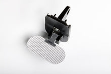 Laden Sie das Bild in den Galerie-Viewer, Lund Universal 2in Receiver Mount Hitch Step - Black