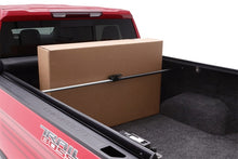Laden Sie das Bild in den Galerie-Viewer, Lund Universal Ratcheting Cargo Bar - Black