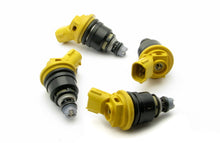 गैलरी व्यूवर में इमेज लोड करें, DeatschWerks 04-06 STi / 04-06 Legacy GT EJ25 740cc Side Feed Injectors  *DOES NOT FIT OTHER YEARS*