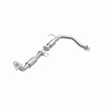 Carica l&#39;immagine nel visualizzatore di Gallery, MagnaFlow Conv Direct Fit 08-15 Toyota Sequoia