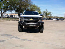 Laden Sie das Bild in den Galerie-Viewer, Road Armor 14-15 Chevy 1500 Stealth Front Winch Bumper w/Pre-Runner Guard - Tex Blk