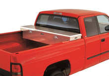 Laden Sie das Bild in den Galerie-Viewer, Lund 82-05 Chevy S10 Contender Tool Box - Brite
