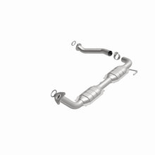 Laden Sie das Bild in den Galerie-Viewer, MagnaFlow Conv DF 07-08 Tundra 5.7L Driver Side OEM