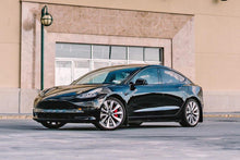 Cargar imagen en el visor de la galería, Rally Armor 17-22 Tesla Model 3 Black UR Mud Flap - Metallic Black Logo