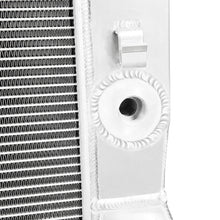 गैलरी व्यूवर में इमेज लोड करें, Mishimoto 11+ Chevy 6.6L Duramax Radiator