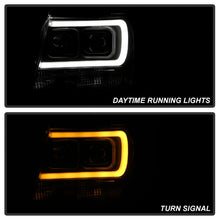 Carica l&#39;immagine nel visualizzatore di Gallery, Spyder 07-14 Chevy Suburban/Tahoe V2 Projector Headlights LED Turn Sig Black PRO-YD-CSUB07V3-SB-BK