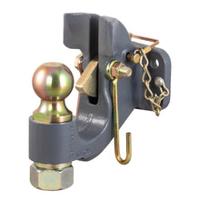 Carica l&#39;immagine nel visualizzatore di Gallery, Curt SecureLatch Ball &amp; Pintle Hitch Combination (2in Ball 20000lbs)