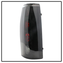Laden Sie das Bild in den Galerie-Viewer, Spyder Chevy C/K Series 1500 88-98/GMC Sierra 88-98 Euro Style Tail Lights Blk Smke ALT-YD-CCK88-BSM