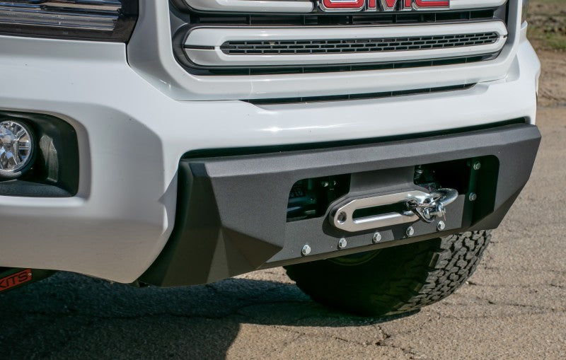 DV8 Offroad 2015+ GLMC Canyon Center Mount Front Bumper