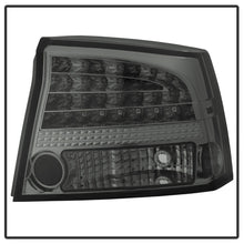 Laden Sie das Bild in den Galerie-Viewer, Spyder Dodge Charger 06-08 LED Tail Lights Smoke ALT-YD-DCH05-LED-SM