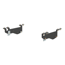 Cargar imagen en el visor de la galería, Curt 99-04 Ford F-350 Super Duty Custom 5th Wheel Brackets