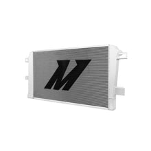 गैलरी व्यूवर में इमेज लोड करें, Mishimoto 01-05 Chevrolet/GMC 6.6L Duramax Radiator