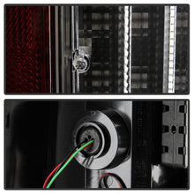 Carica l&#39;immagine nel visualizzatore di Gallery, Spyder Ford F150 18-19 - Light Bar LED Tail Lights - All Black ALT-YD-FF15018-LED-BKV2