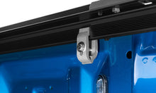 Laden Sie das Bild in den Galerie-Viewer, Lund 2022+ Nissan Frontier (5ft. Bed) Genesis Elite Roll Up Tonneau Cover - Black