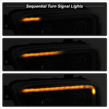 Carica l&#39;immagine nel visualizzatore di Gallery, xTune 16-18 Toyota Tacoma SR/SR5 DRL Proj Headlights w/Turn Signal - Blk Smk (PRO-JH-TTA16-SR-BSM)