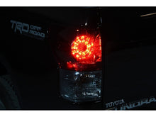 Carica l&#39;immagine nel visualizzatore di Gallery, Spyder Toyota Tundra 07-13 LED Tail lights Red Clear ALT-YD-TTU07-LED-RC