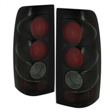 Laden Sie das Bild in den Galerie-Viewer, Spyder Chevy Silverado 1500 03-06 (Does Not Fit Stepside)Euro Tail Lights Blk Smke ALT-YD-CS03-BSM