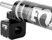 Carica l&#39;immagine nel visualizzatore di Gallery, Fox 2017+ Ford Superduty 2.0 Perf Series 8.1in. TS Stabilizer Steering Damper 1-1/8 in Tie Rod