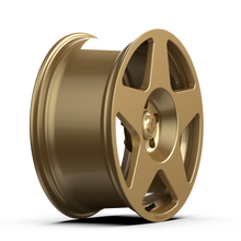 Carica l&#39;immagine nel visualizzatore di Gallery, fifteen52 Tarmac 17x7.5 5x112 40mm ET 66.56mm Center Bore Gold Wheel