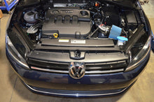 गैलरी व्यूवर में इमेज लोड करें, Injen 2015 Volkswagen Golf TDI MK7 2.0L (t) Black SRI with MR Technology and Heat Shield