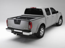 Laden Sie das Bild in den Galerie-Viewer, Roll-N-Lock 07-18 Toyota Tundra Regular Cab/Double Cab SB 77in M-Series Retractable Tonneau Cover